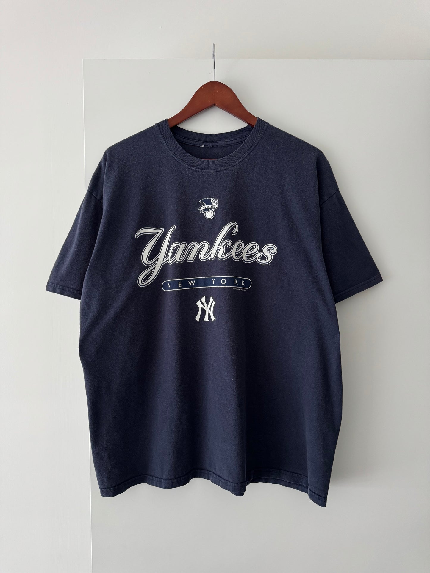 New York Yankees Scripted Tee - XL