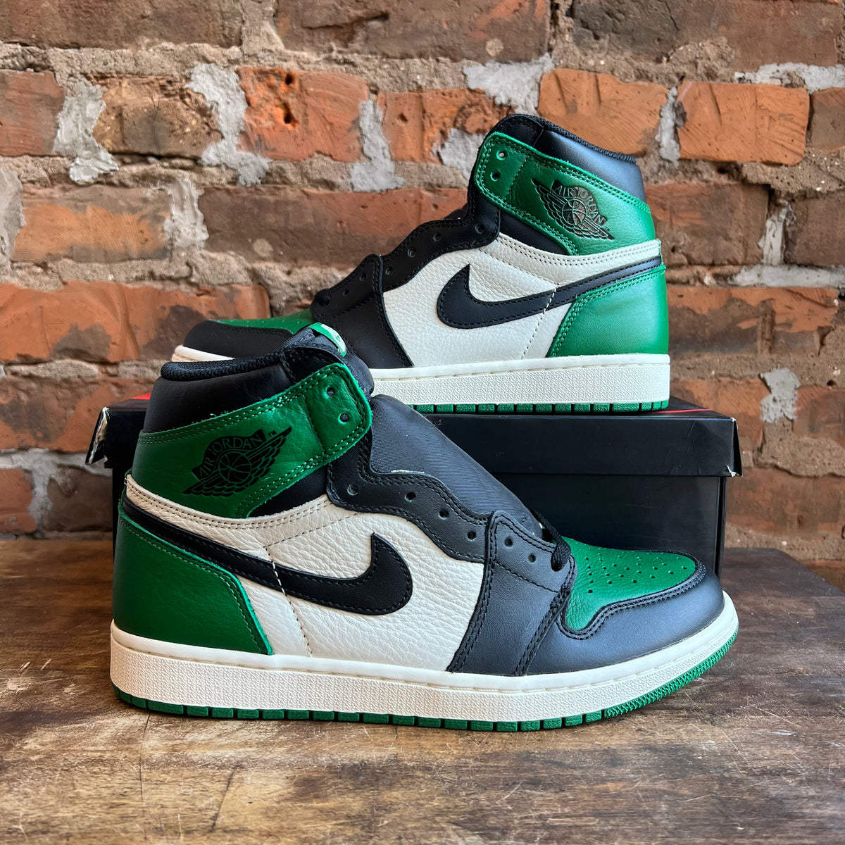 Jordan 1 pine hot sale green size 9