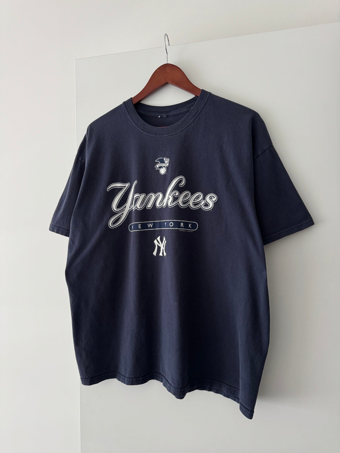 New York Yankees Scripted Tee - XL