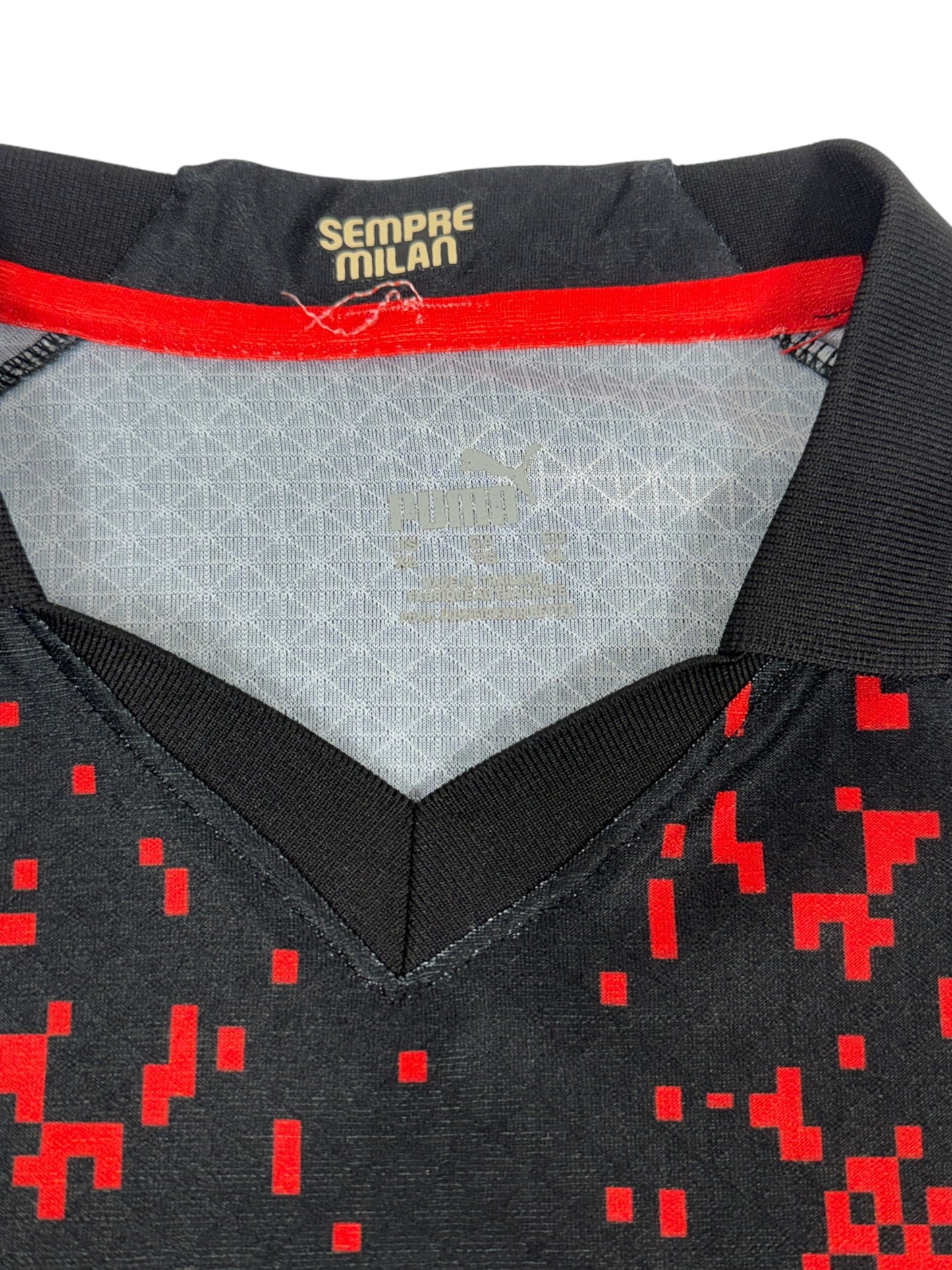 AC Milan 2022-2023 Jersey - L